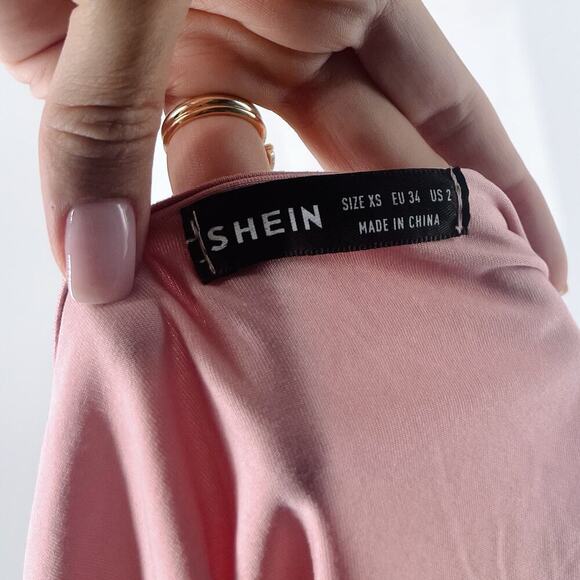 Women's Pink Halter Asymmetrical Hem Crop Top Size XS - Picture 3 of 3